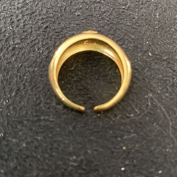 Adj black enamel ring with gold and diamond like S. - Picture 4 of 5